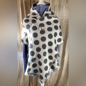 Chico’s wide reversible scarf/wrap